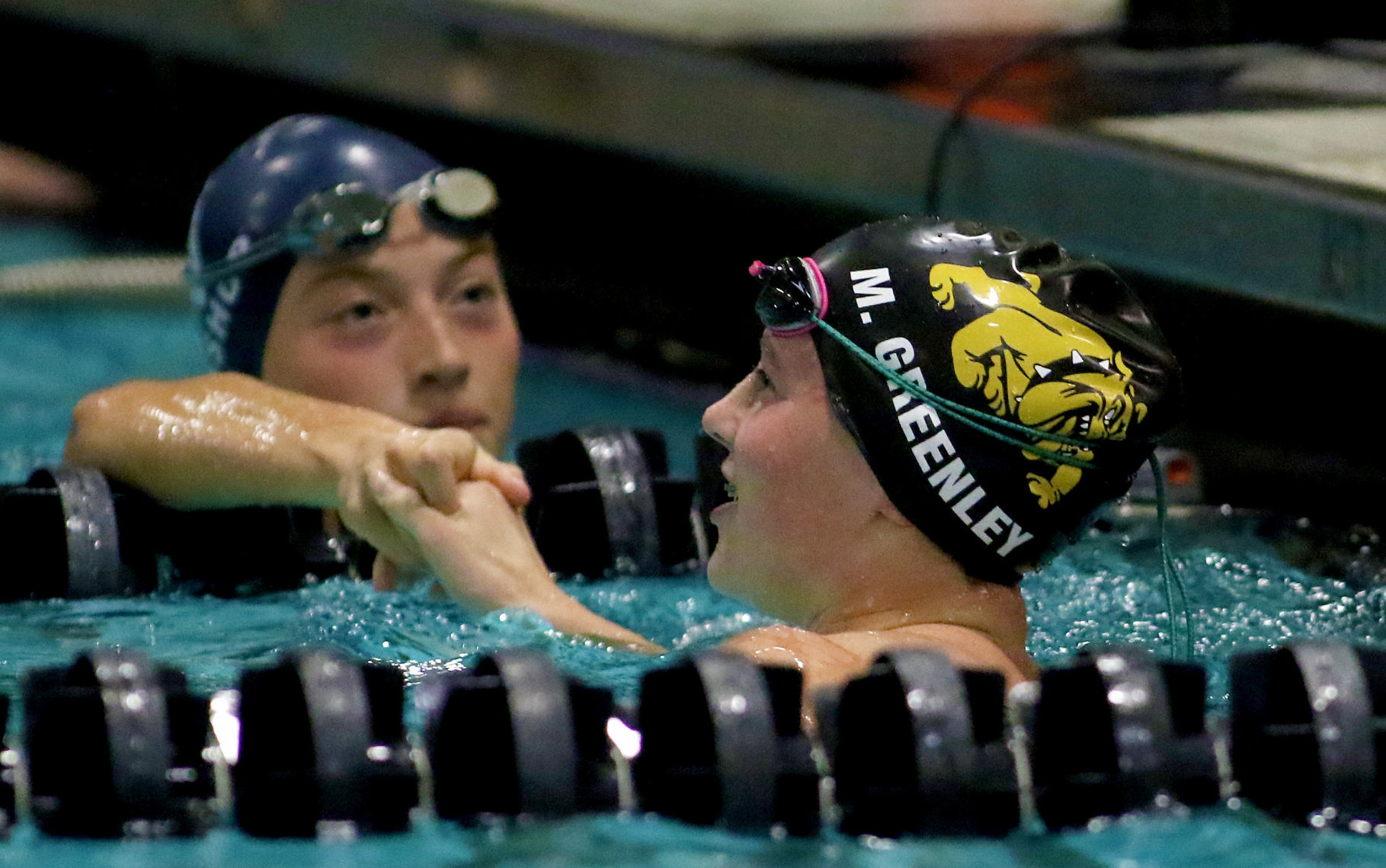100218-Bett-PV-Swimming-021